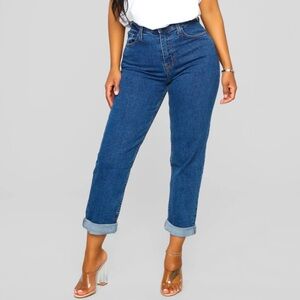 Fashion Nova I Got it From My Mama
Jeans — Dark Wash — size 7 NWT